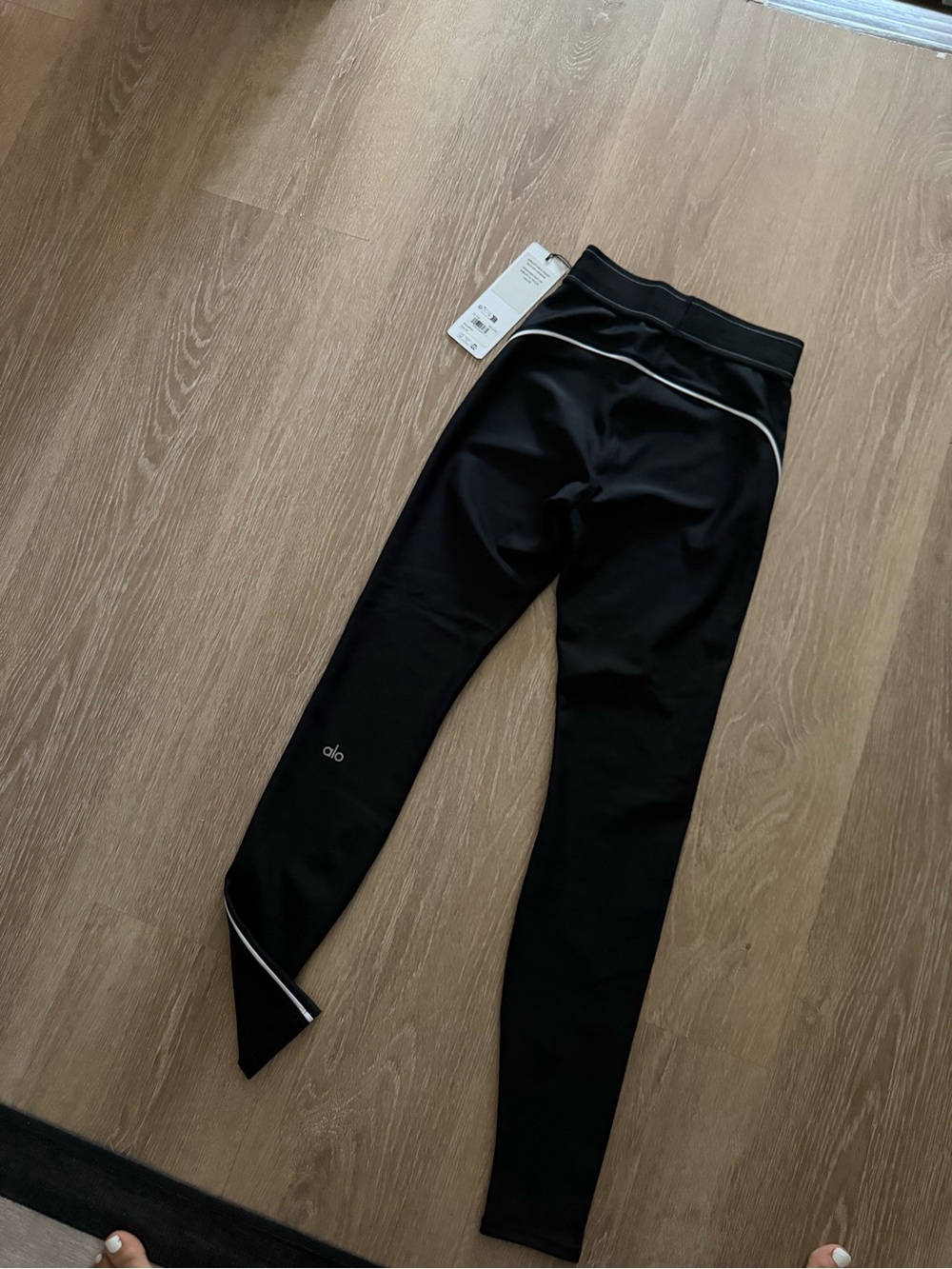 ALO airlift leggings - Picture 2 of 3
